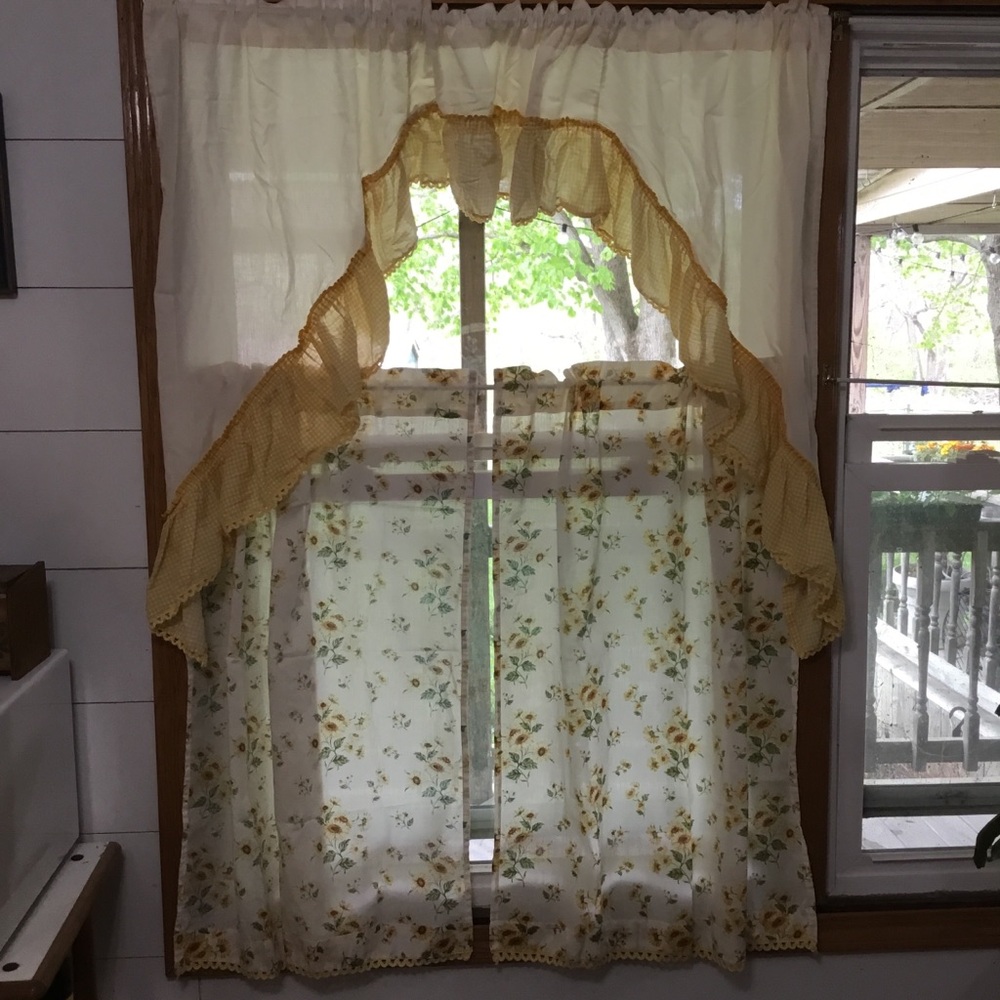 Vintage Sunflower Curtain Swag  60” Valance 2-Tier Bottoms 36”x30” Kitchen Set